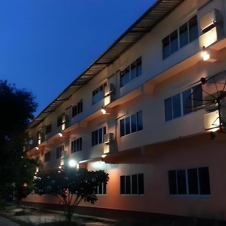 צ'נטאבורי Bussarakam Place Hotel מראה חיצוני תמונה