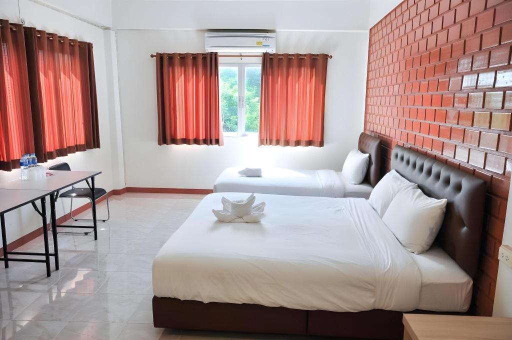 צ'נטאבורי Bussarakam Place Hotel מראה חיצוני תמונה