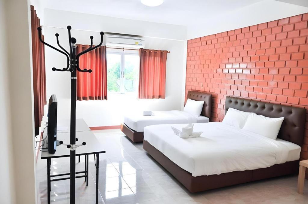צ'נטאבורי Bussarakam Place Hotel מראה חיצוני תמונה