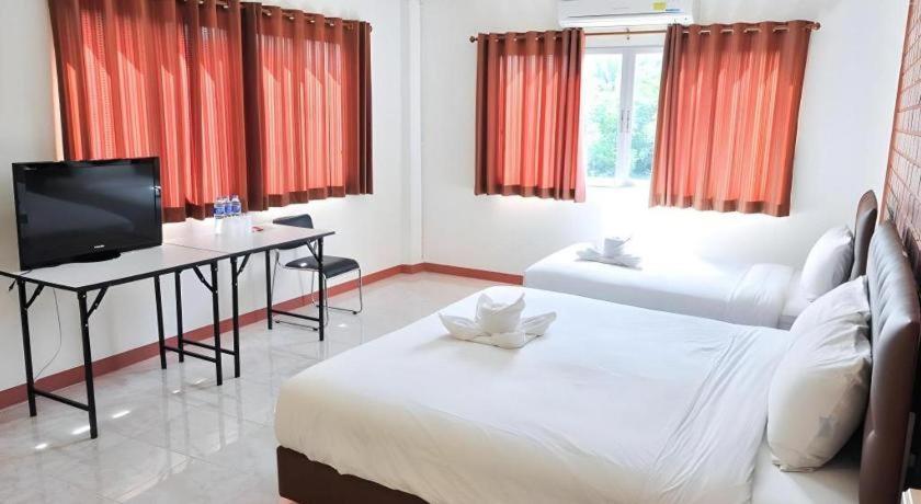 צ'נטאבורי Bussarakam Place Hotel מראה חיצוני תמונה