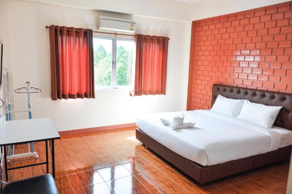 צ'נטאבורי Bussarakam Place Hotel מראה חיצוני תמונה