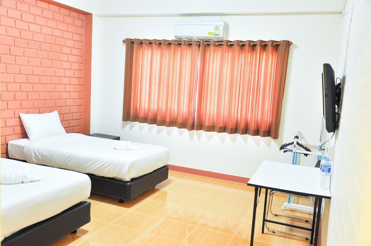 צ'נטאבורי Bussarakam Place Hotel מראה חיצוני תמונה